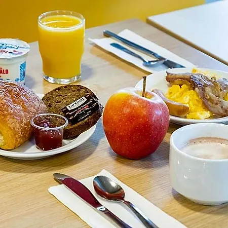 B&B Hotel Agen فندق