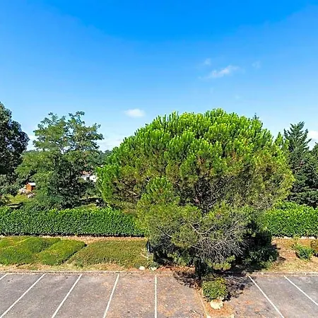 فندق B&B Hotel Agen أجان