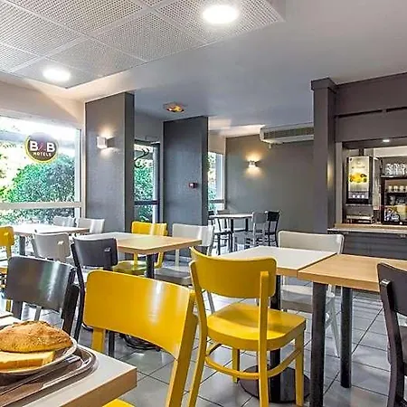B&B Hotel Agen فندق أجان